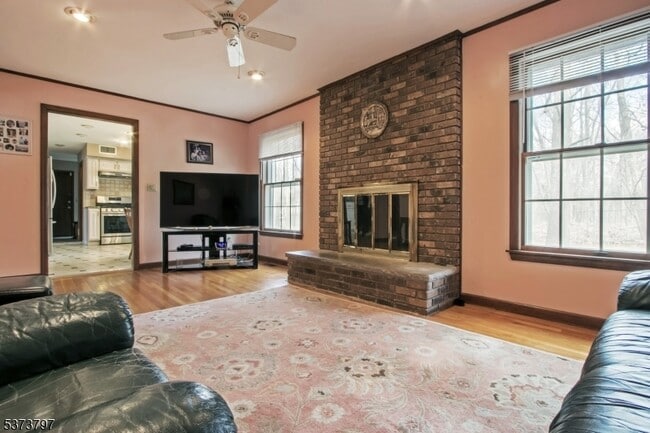 Building Photo - 619 Osio Ln