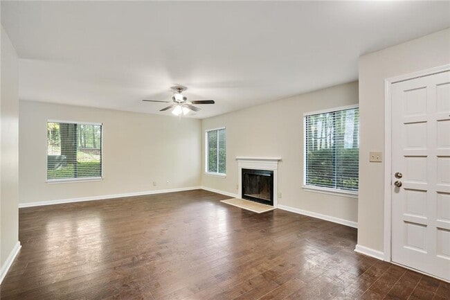 Building Photo - 2953 Torreya Way SE