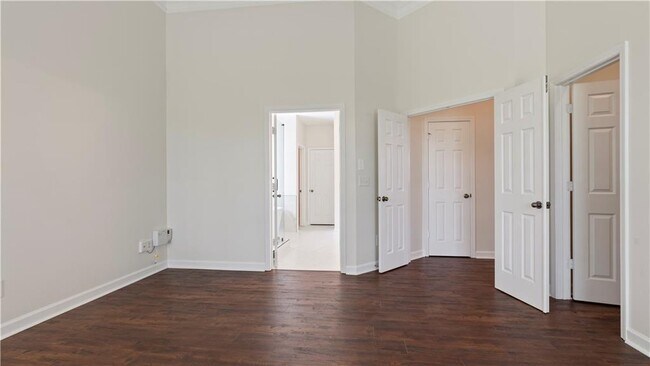 Building Photo - 4835 Silver Leaf Dr
