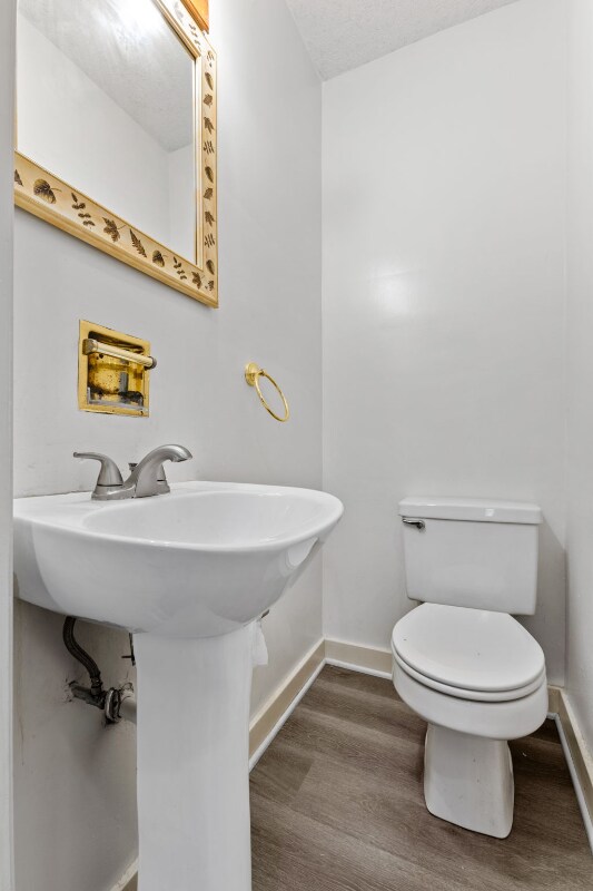 Building Photo - 1936 N Park Ave