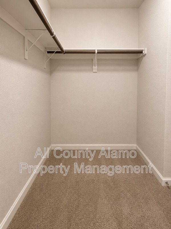 Building Photo - 5071 Mustang View