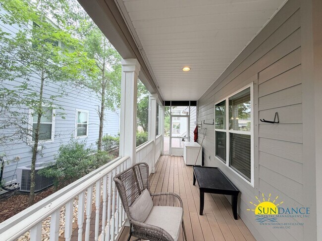 Building Photo - 137 Golf Villa Dr