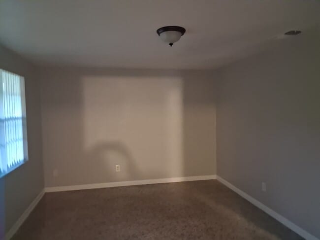 Building Photo - 4612 Ashland Dr