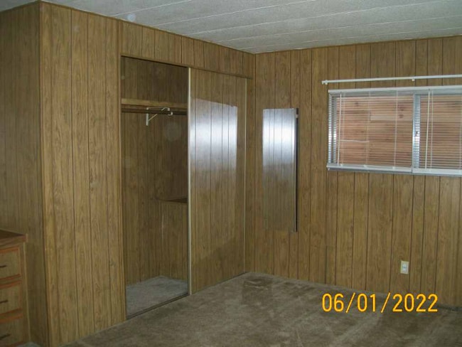 Building Photo - 13 Travertine Ln