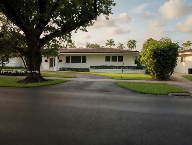 Building Photo - 5314 Orduna Dr