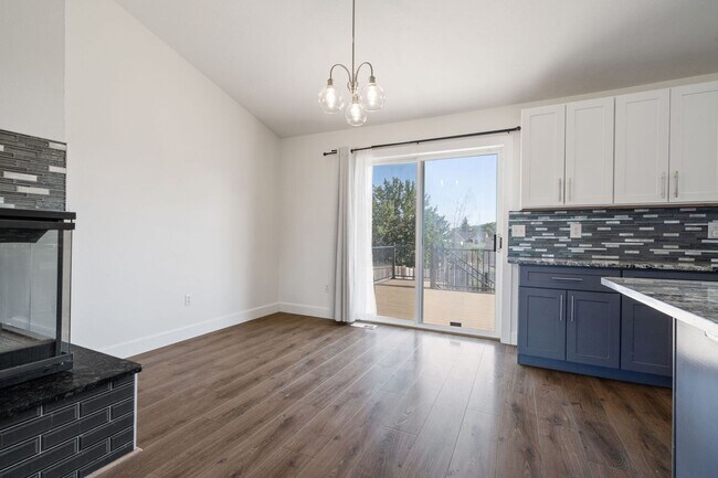 Building Photo - Spacious 4 Bed, 3 Bath Home | Central Vall...