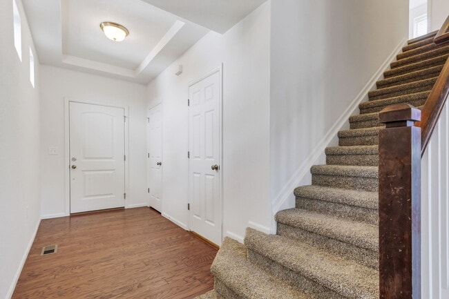 Building Photo - 10827 Ventura Ct