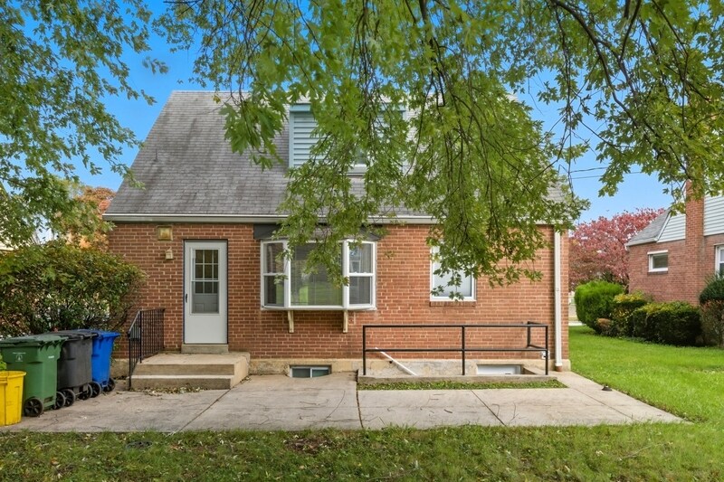 Building Photo - 4311 Kennison Ave