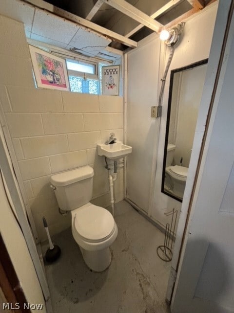 Building Photo - 847 Lloyd Rd