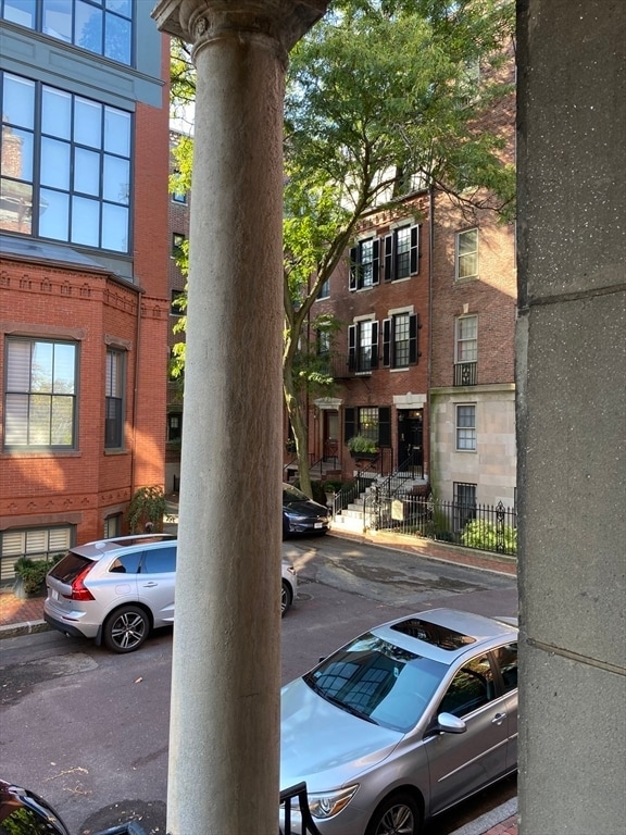 Building Photo - 2 Otis Pl