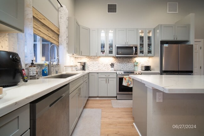 Building Photo - 3bd / 2ba 1,480 sqft Condo in Waianae