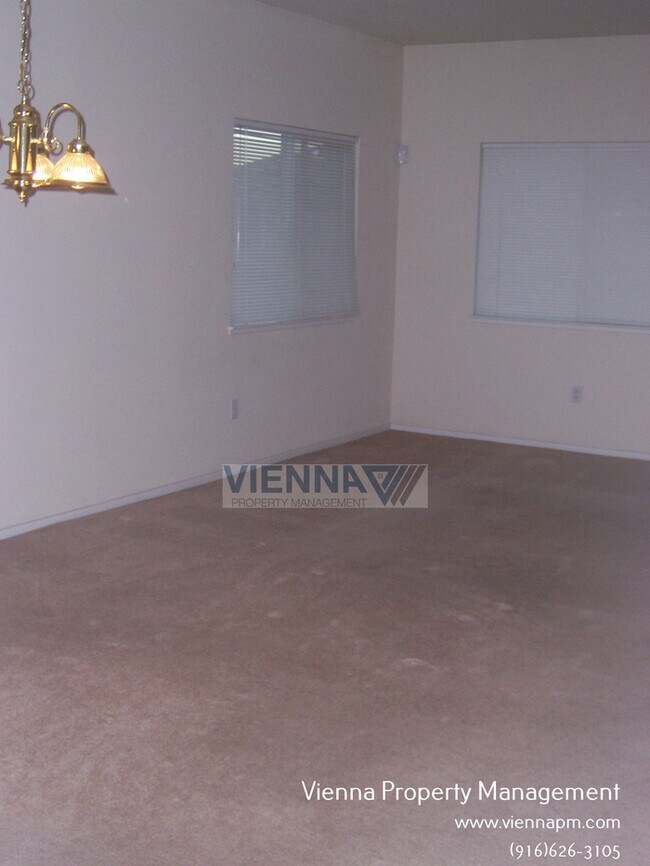 Building Photo - 1994 Expedition Way