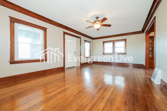 Building Photo - 1420 S 33 St