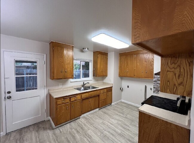 Building Photo - 6119-6121 Stanley Avenue