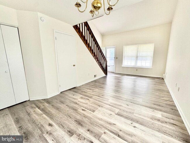 Building Photo - 1406 Woodmill Dr