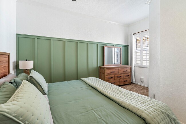 Building Photo - 4890 Bonsai Cir