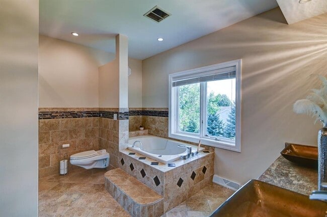 Building Photo - Incredible furnished house on Madison's West Side