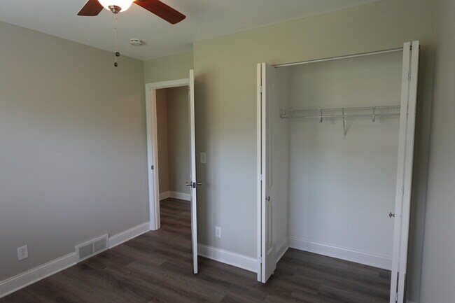 Building Photo - 1259 Knollwood Cir