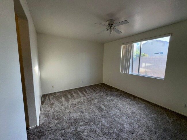 Building Photo - Single Story 3 bedroom with Fresh Paint & ...