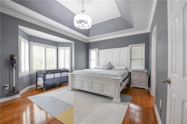 Building Photo - 304 Bridle Path