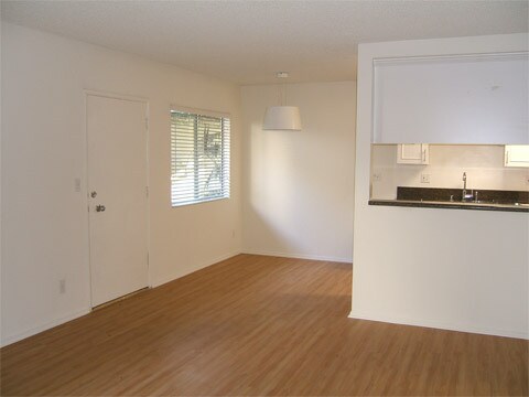 Interior Photo - 1706 Brockton Ave