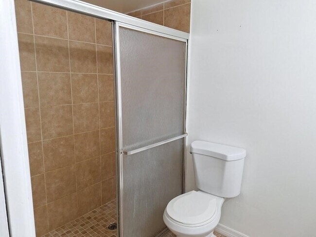 Building Photo - 1758 Mistletoe St