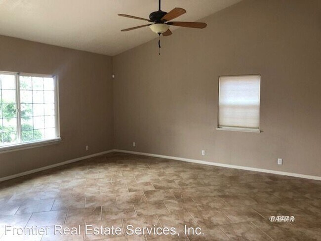 Building Photo - 4 br, 2 bath House - Place 416 Abigail St
