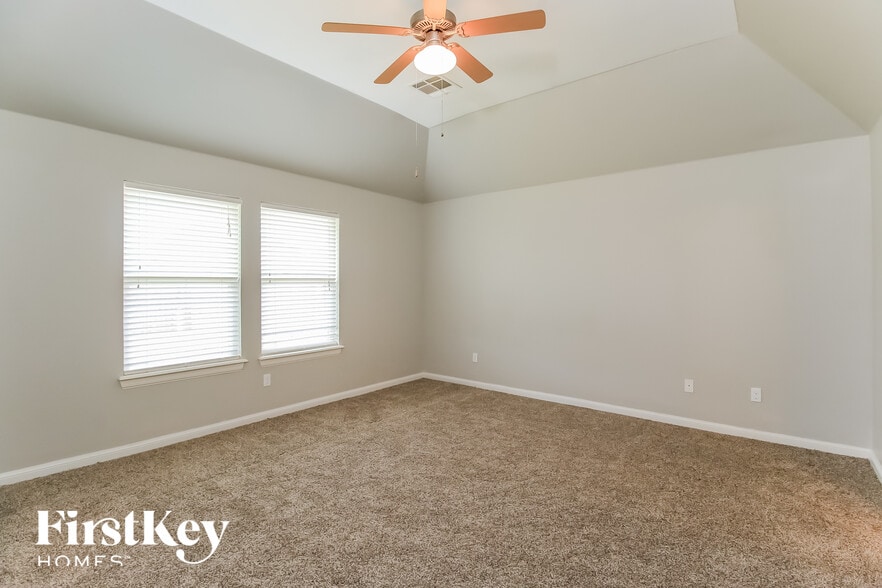 Building Photo - 18717 Rush Springs Ln