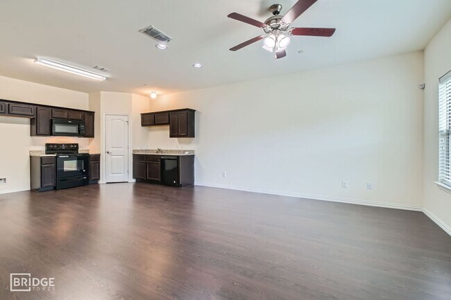 Building Photo - 1349 Lake Crest Lane