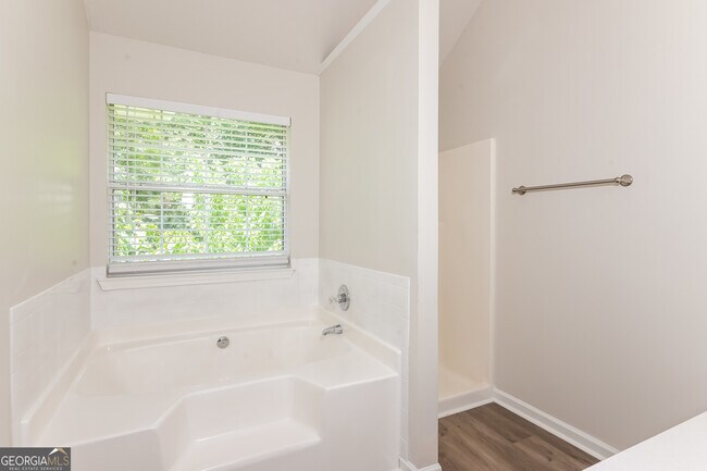 Building Photo - 3958 Waldrop Hills Dr