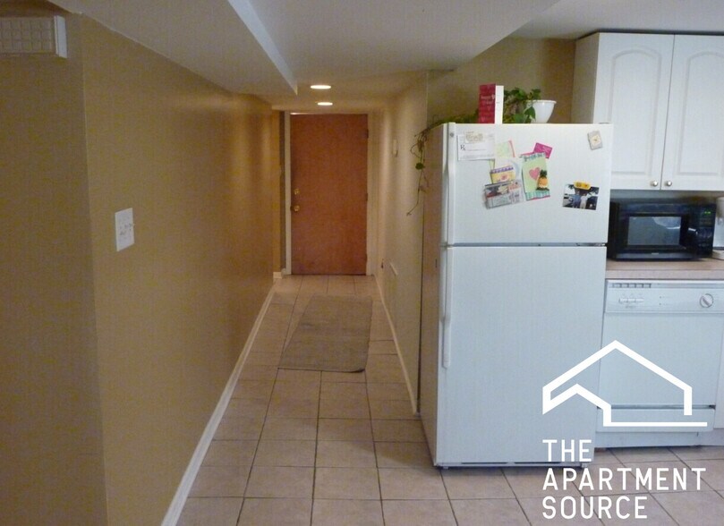 Building Photo - 4039 N Long Ave