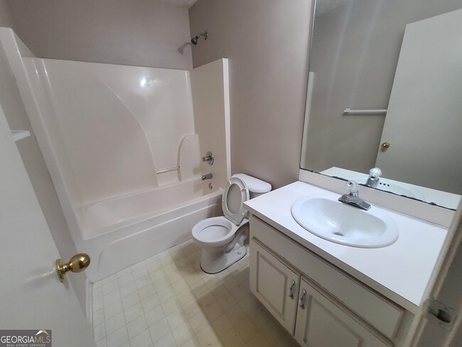 Building Photo - 5009 Mint Dr