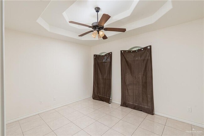 Building Photo - 2405 Singletary Dr