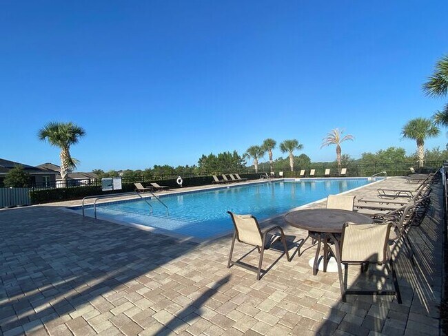 Building Photo - 4/2 Groveland Builder Model Home