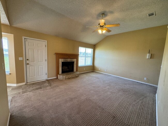 Building Photo - 3509 Christie Dr