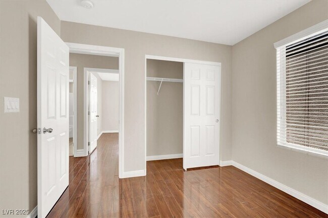Building Photo - 7314 W Mistral Ave