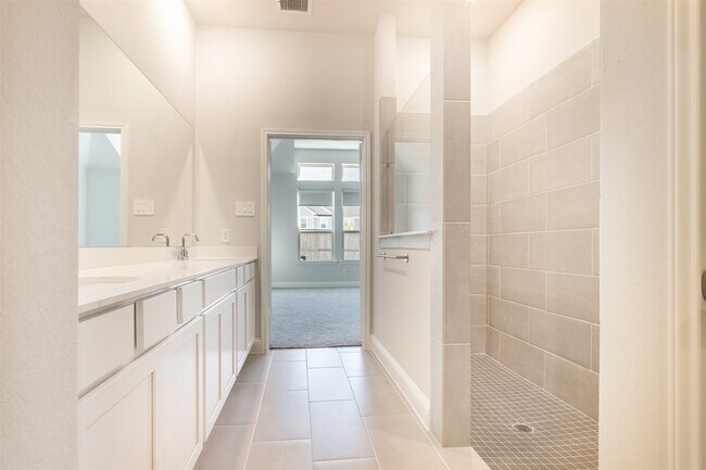 Building Photo - 2219 Grapewood Ln