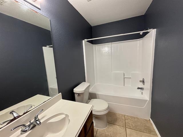 Building Photo - 3408 St Vincent Rd