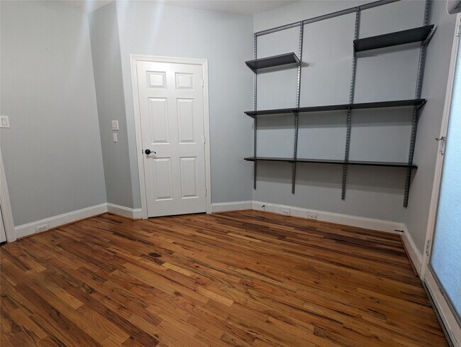 Building Photo - 330 Cage St