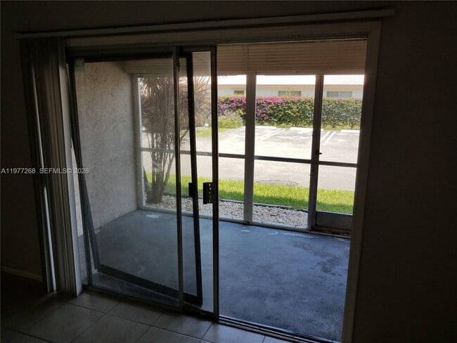 Building Photo - 8605 W Sample Rd