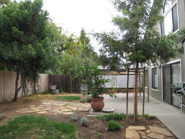 Building Photo - Nicely updated and well maintained home in the Meadowhawk subdivision!