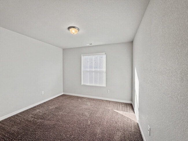 Building Photo - 4668 Ports Down Ln