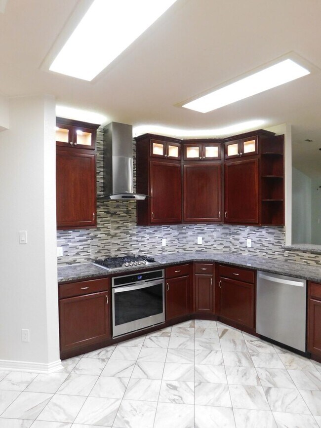 Building Photo - 1301 Leah Ln