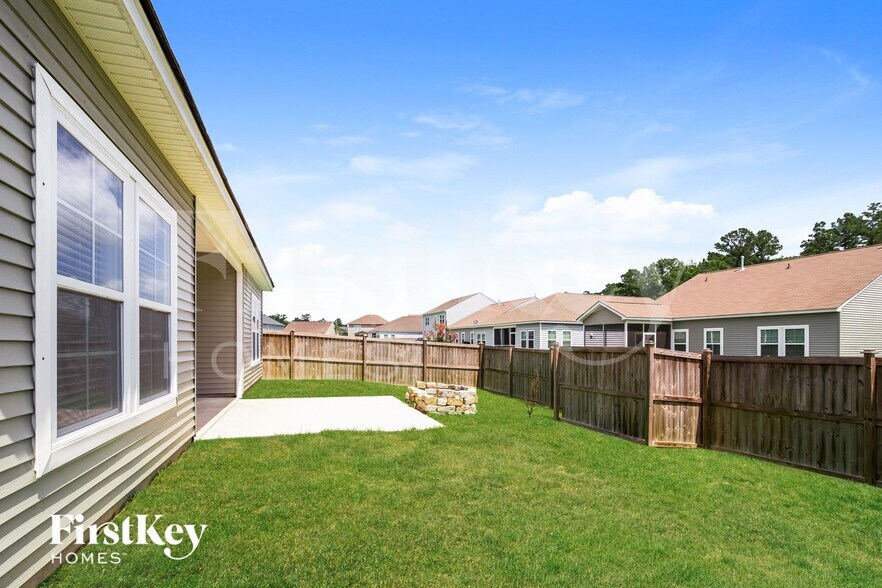 Building Photo - 117 Levis Song Ct