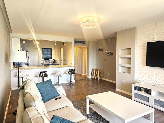 Building Photo - 1780 NE 191st St