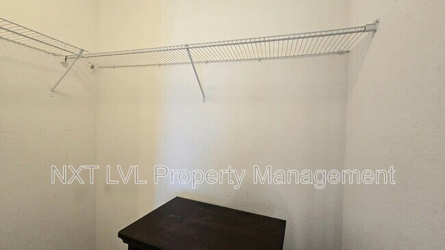 Building Photo - 1231 NW 22nd Ave