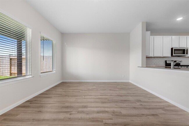 Building Photo - 10795 Sora Dr