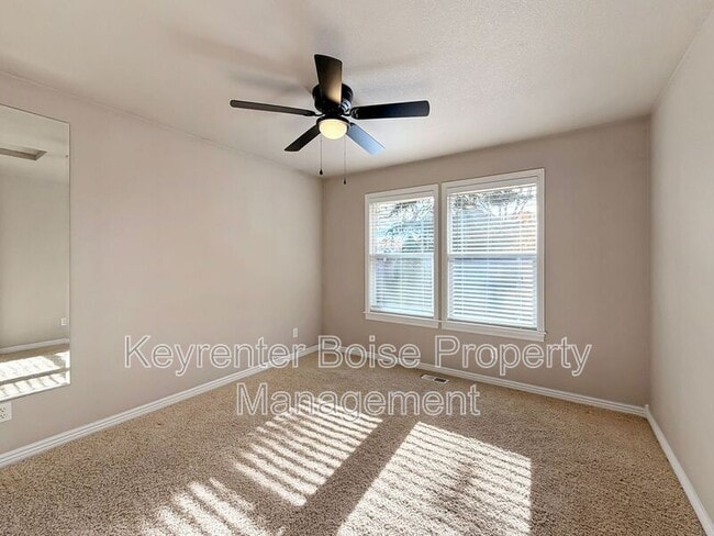 Building Photo - 1285 E Prohaska St