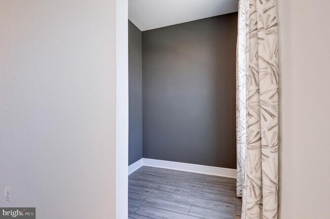 Building Photo - 135 Wake Robin Ct