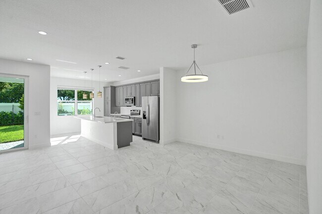 Building Photo - Gorgeous Brand New 3 Bedroom 2 Bath (2-story) Townhouse in Deerfield Beach